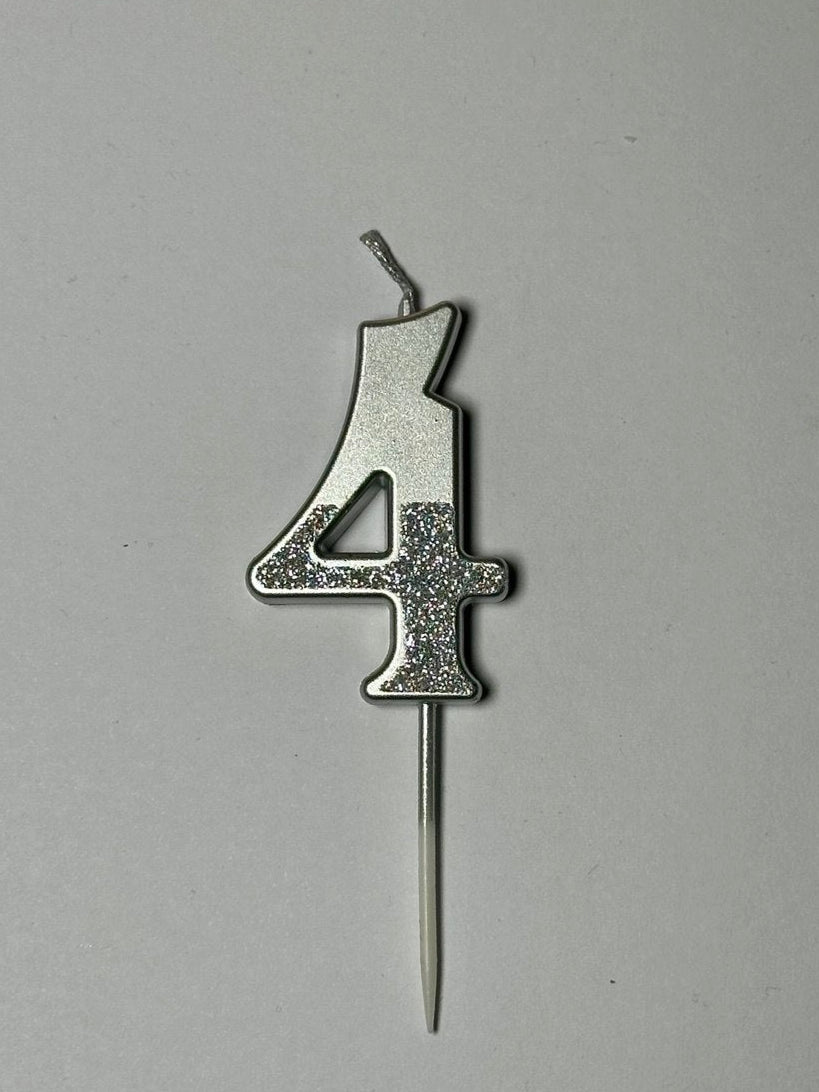 свічка цифра "4"