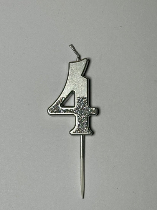 свічка цифра "4"