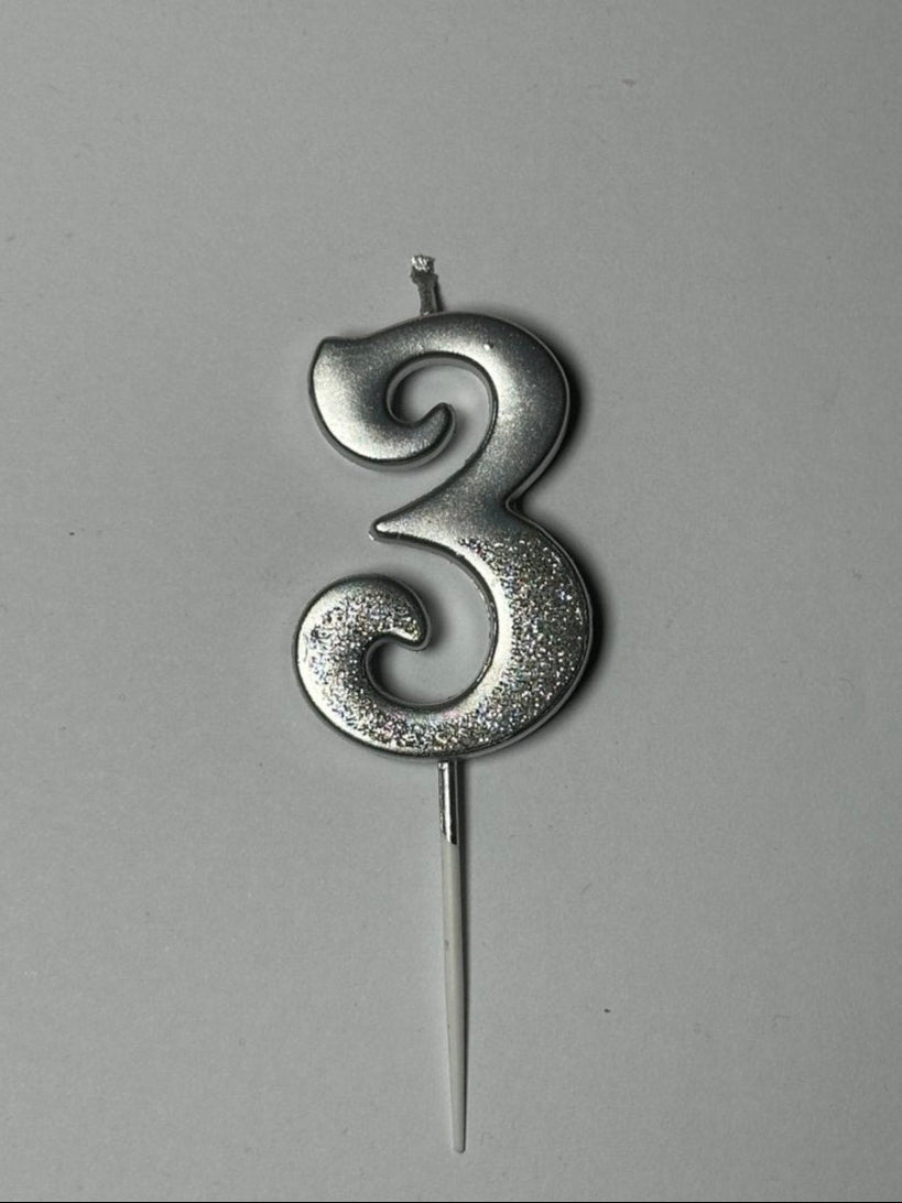 свічка цифра "3"