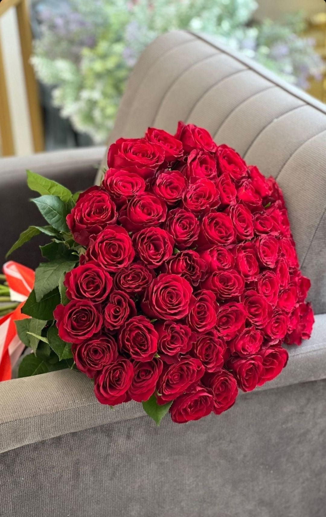 51 троянда 80см